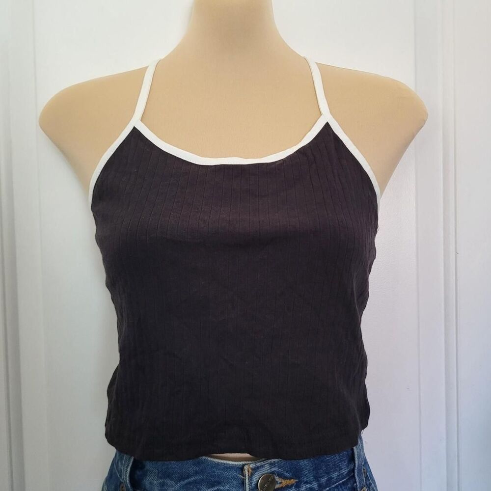 Shein Women's Black and White Crop-top